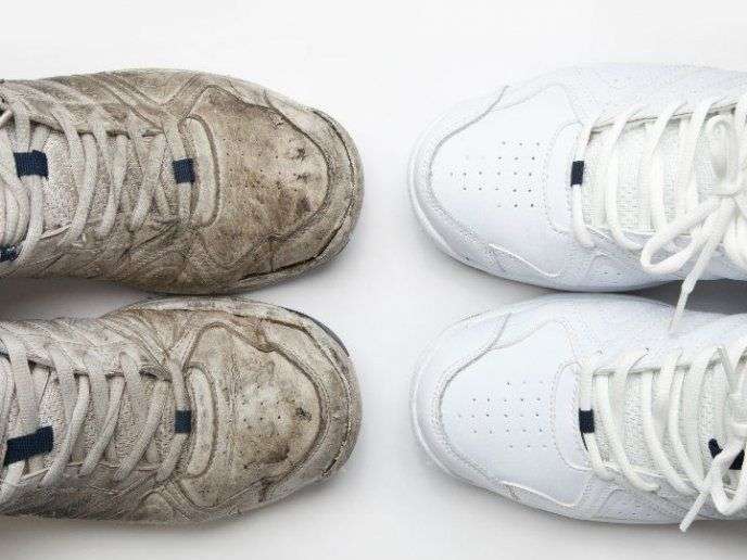 Descubre cómo limpiar tus tenis blancos de manera fácil.