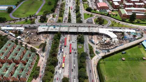 Puente de la calle 153 con autopista norte va más del 60 % ¿Cuándo estará listo?