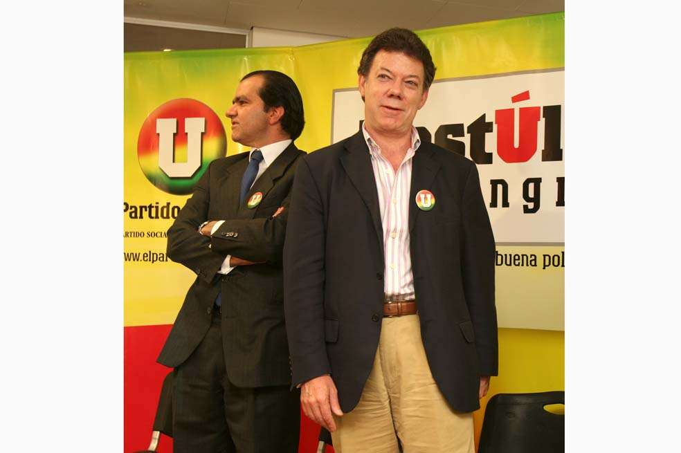 El candidato Óscar Iván Zuluaga y Juan Manuel Santos cuando fueron codirectores del Partido de la U en 2006. / Semana