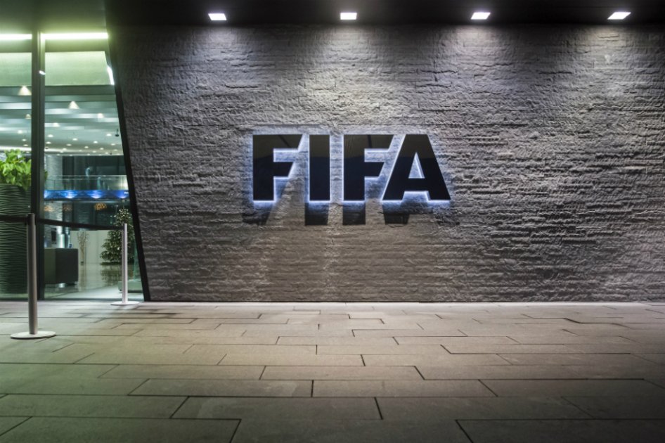 FIFA todavía quiere sumar un par de socios de nueve cifras. / Bloomberg News