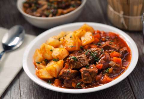 Carne guisada con cucayo, un receta con sabor colombiano para el almuerzo