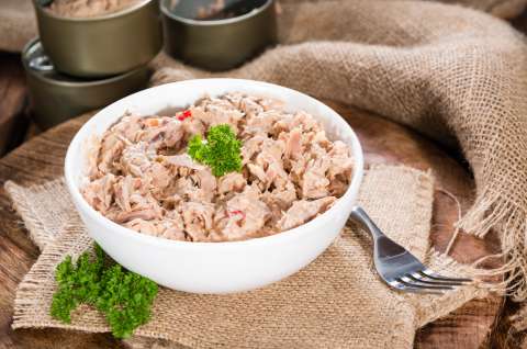 Lleva a la mesa este bowl de atún fácil, rápido y lleno de sabor
