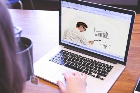 BIQ: la plataforma educativa para aprender en línea