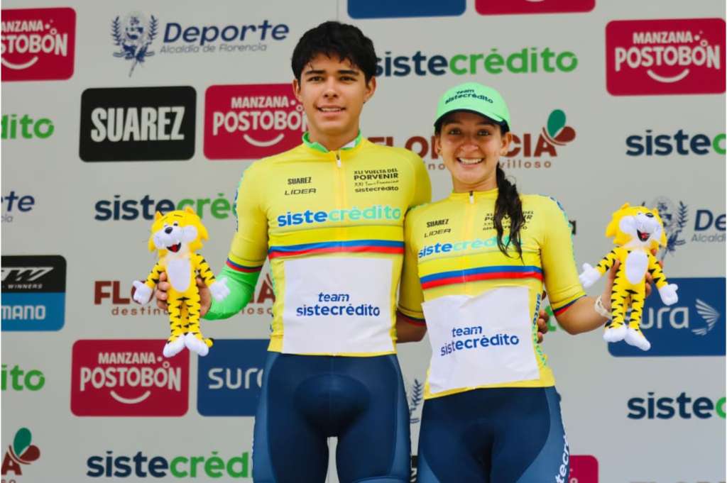 Jerónimo Calderón y Stefania Sánchez, con las camisetas de líderes.