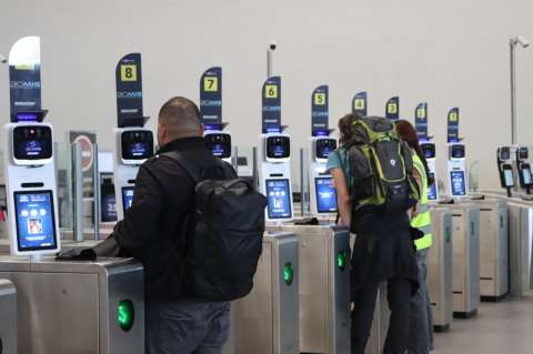 Colombianos aumentan sus viajes al exterior: crecen 12 % y exploran nuevos destinos