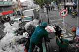 Empleados de Aguas de Bogotá "ruegan" al Acueducto que les paguen su salario