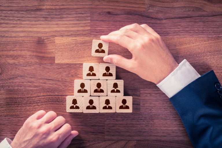 Víctimas de Merlim Network se demandan entre sí