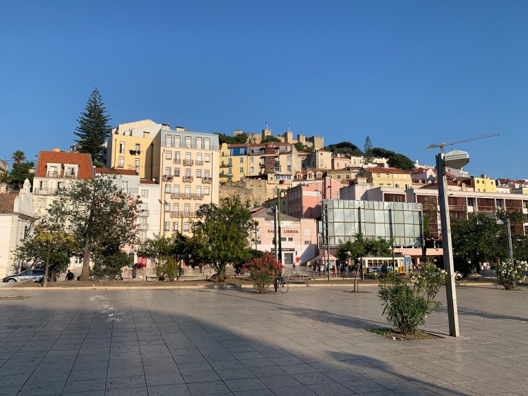 Lisboa quiere limitar las tiendas de ‘souvenirs’ para turistas, ¿por qué?
