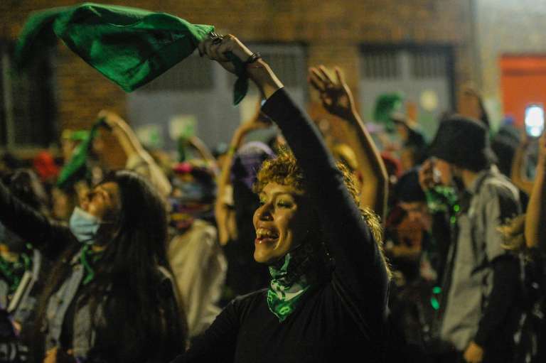 Aborto legal; feminismo; marcha; feminista