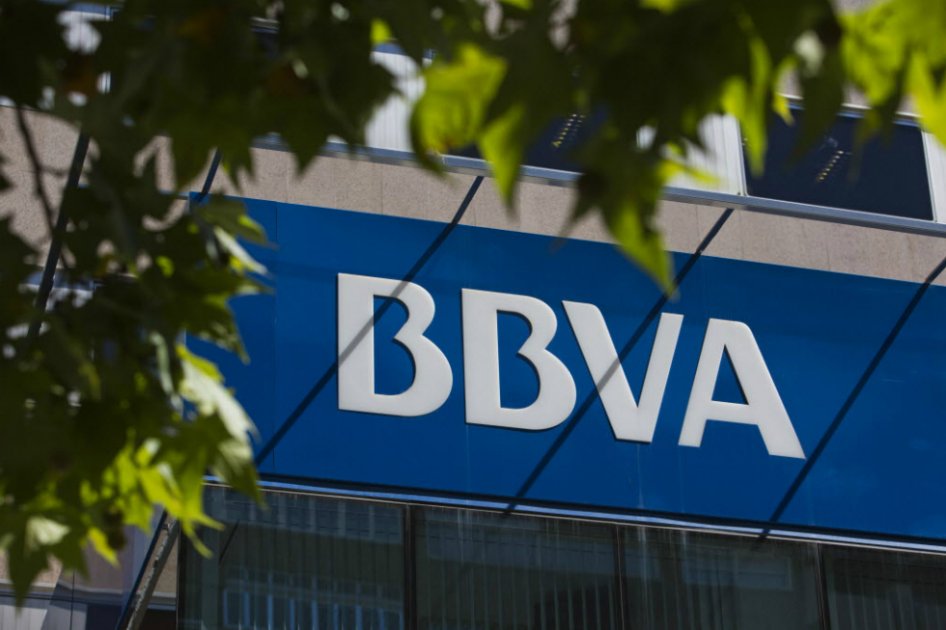 El banco español consolidó su liderazgo en los segmentos de consumo e hipotecario. / Bloomberg News