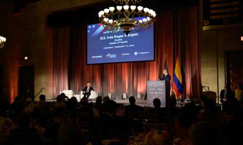 “El cerco diplomático es más importante que cualquier herramienta para aislar a la dictadura”: Duque