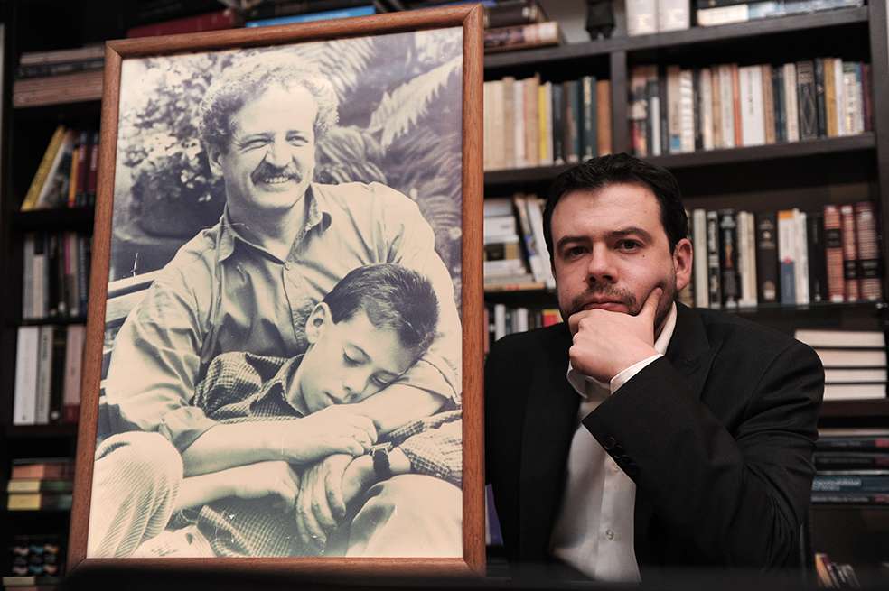 Carlos Fernando Galán (izq.) dice que su familia nunca ha pedido indemnización de parte de Alberto Santofimio, determinador del crimen de su padre. / Archivo El Espectador