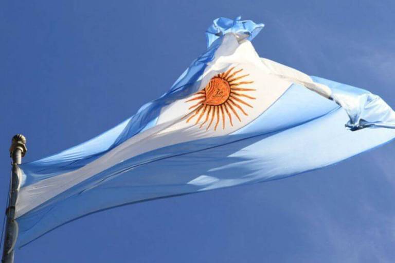 Argentina alarga plazo para lograr acuerdo en la reestructuración de su deuda