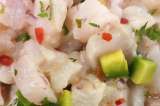 Receta para preparar ceviche de pescado en leche de tigre de gulupa