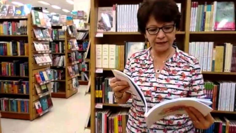Nora Carbonell: «La poesía se hace camino… al escribir»