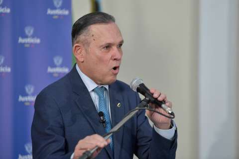 Cepeda apoya reforma de los liberales y dice que ya no sería necesaria la consulta de Petro