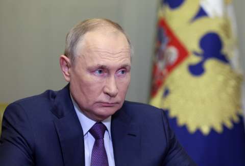Putin acusa a Ucrania de “terrorismo” tras explosión en puente de Crimea