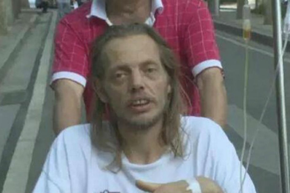 Alexander Cirk esperó por diez días, en un aeropuerto de China, a la mujer que había conocido hacía dos meses por internet. /Weibo