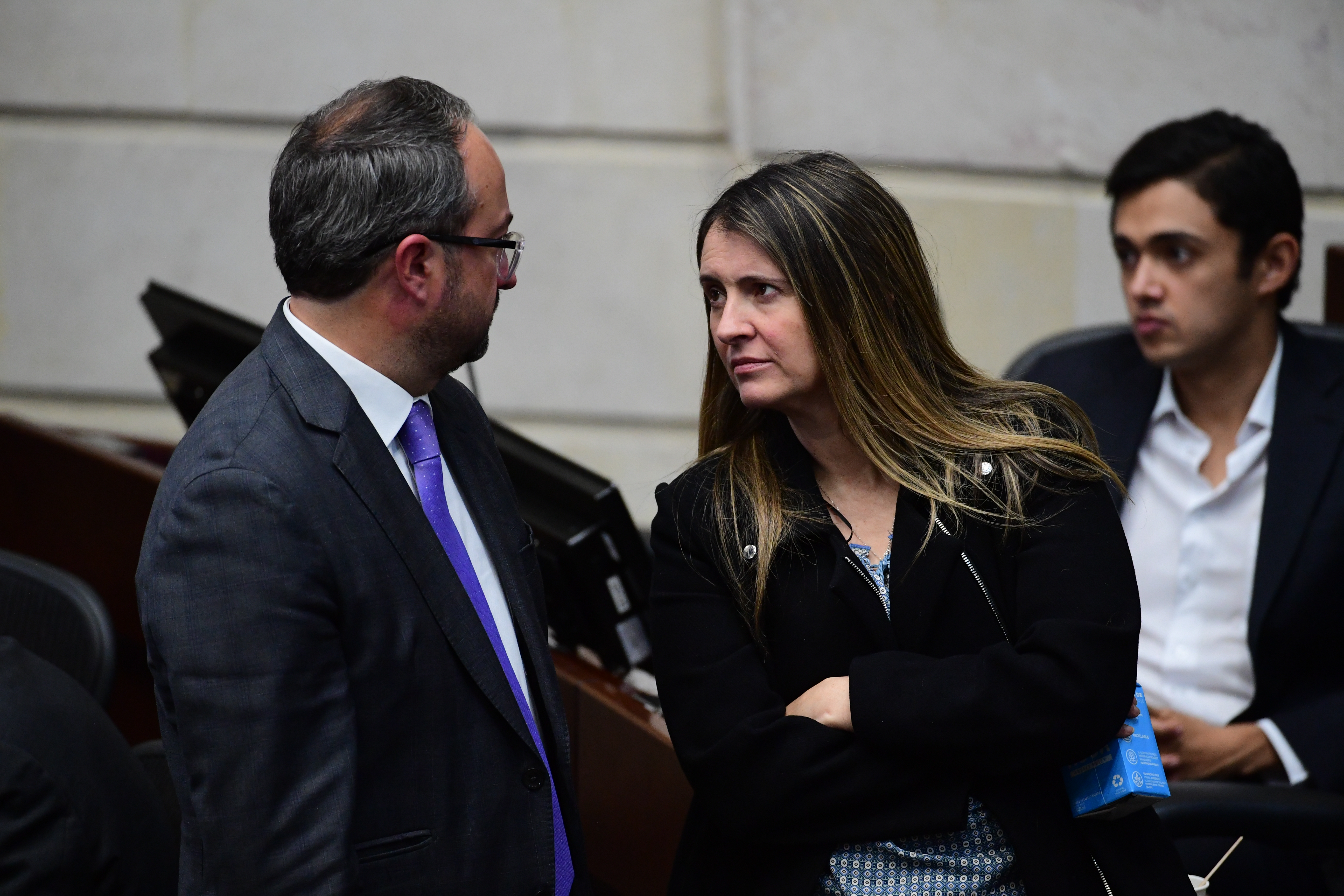 Senadora de la república durante la moción de censura al ministro de Defensa Iván Velásquez