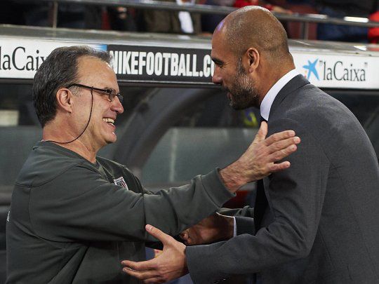 Marcelo Bielsa y Pep Guardiola se enfrentaron cuando el argentino dirigía al Athletic de Bilbao y el Catalán al FC Barcelona.
