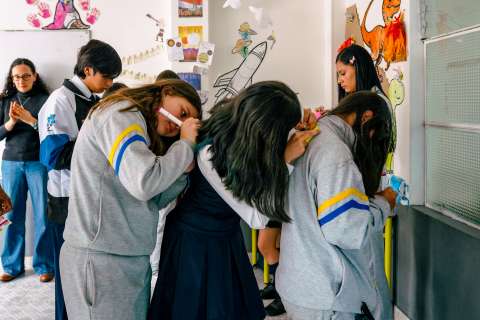 Bogotá lleva arte y movimiento a jóvenes con ideación suicida