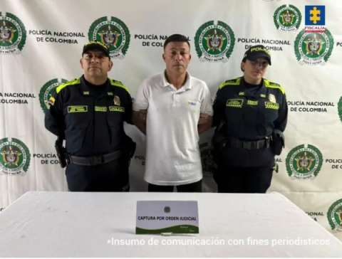 Cárcel para hombre que fingió ser vigilante para atacar a su expareja en Bogotá