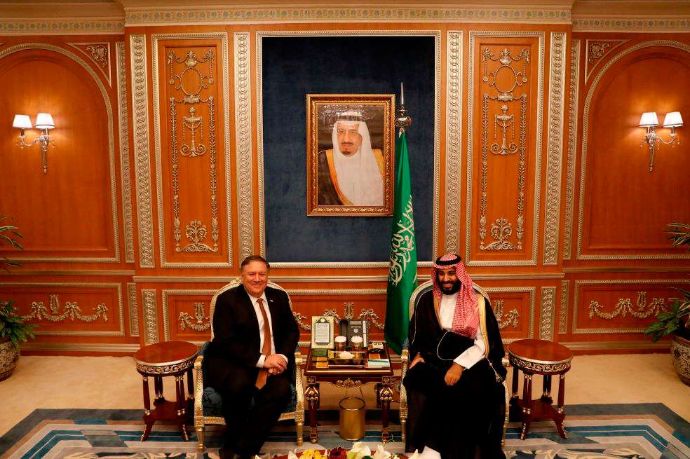 El secretario de Estado de EE. UU., Mike Pompeo, se reunió con Mohamed bin Salmán, príncipe heredero saudí. / AFP
