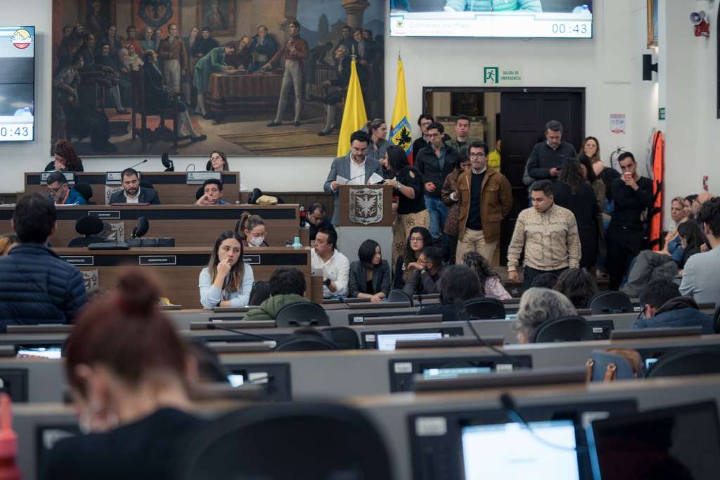Momento en el que culminó el primer debate sobre el Plan de Desarrollo.