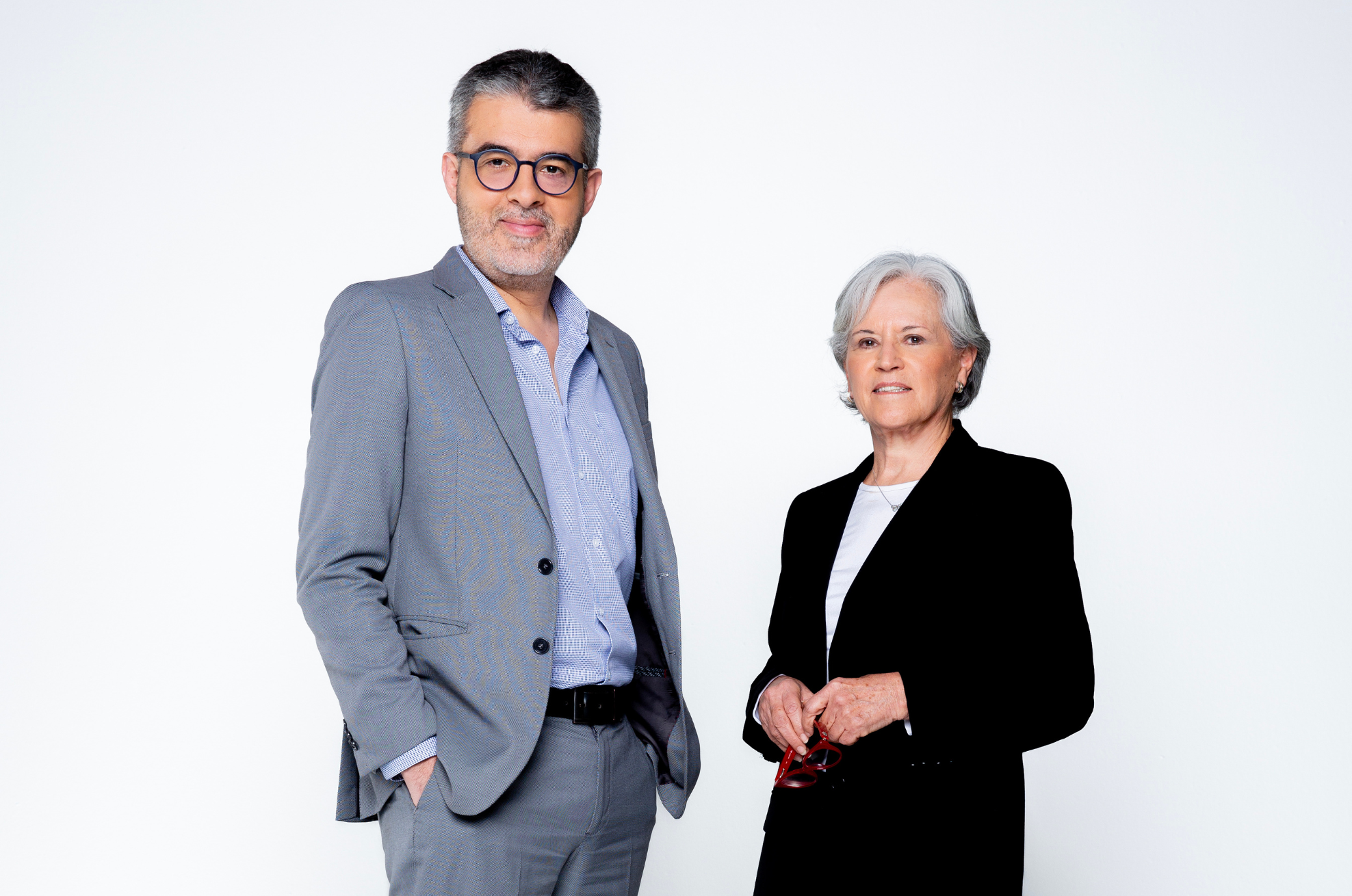 Los periodistas María Elvira Samper y Juan David Laverde conducen el pódcast.