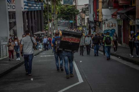 Ordenan a Mindefensa y Policía indemnizar a periodista agredido en paro de 2021