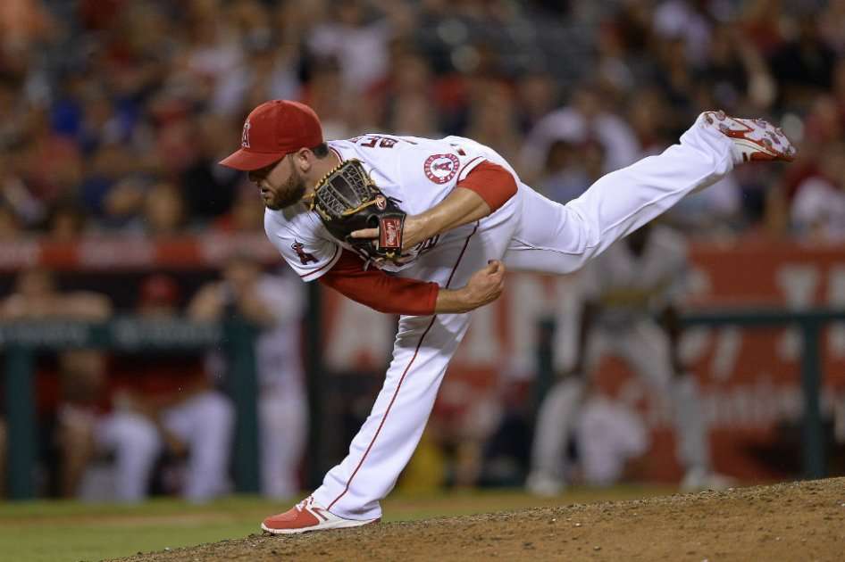 Cam Bedrosian, lanzador de Los Angeles Angels. Foto: AFP