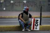Padre de joven asesinado en Venezuela reclama a Maduro y pide justicia