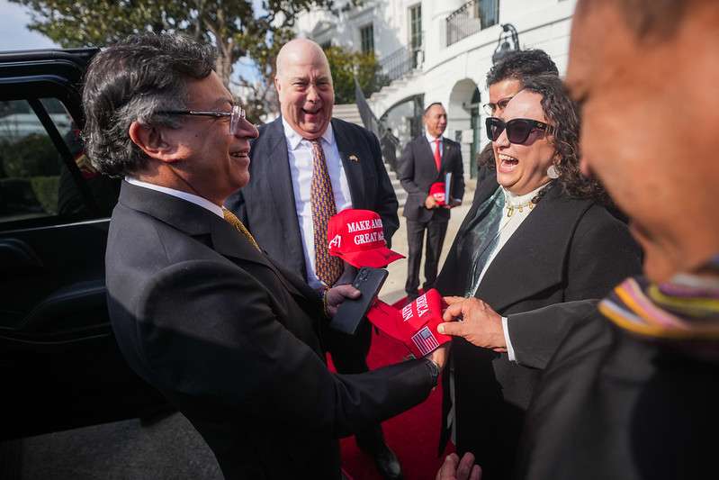 El presidente Gustavo Petro a la salida del encuentro con Donald Trump, su homólogo estadounidense.