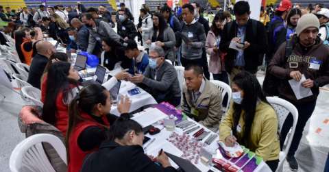 Así puede postularse a 515 vacantes laborales en Bogotá: 200 puestos son para mujeres
