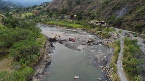 La comunidad en Boyacá que se dividió por la explotación minera en un río