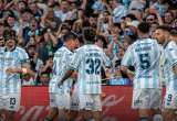 Racing eliminó a River en un final de locura: golazo de Juanfer Quintero
