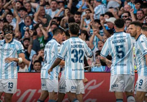 Racing eliminó a River en un final de locura: golazo de Juanfer Quintero