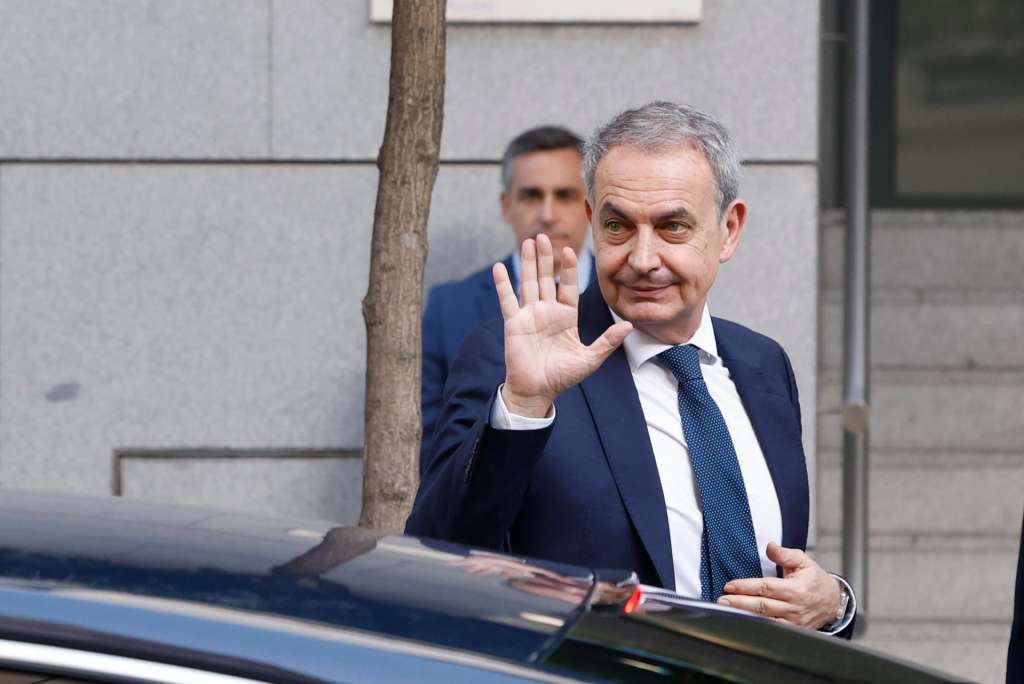 FOTODELDÍA MADRID, 17/06/2026.- El expresidente del Gobierno, José Luis Rodríguez Zapatero, llega a la Audiencia Nacional para declarar como investigado por organización criminal, tráfico de influencias y falsedad en la causa sobre el préstamo a la compañía aérea Plus Ultra. EFE/ J.J.Guillen