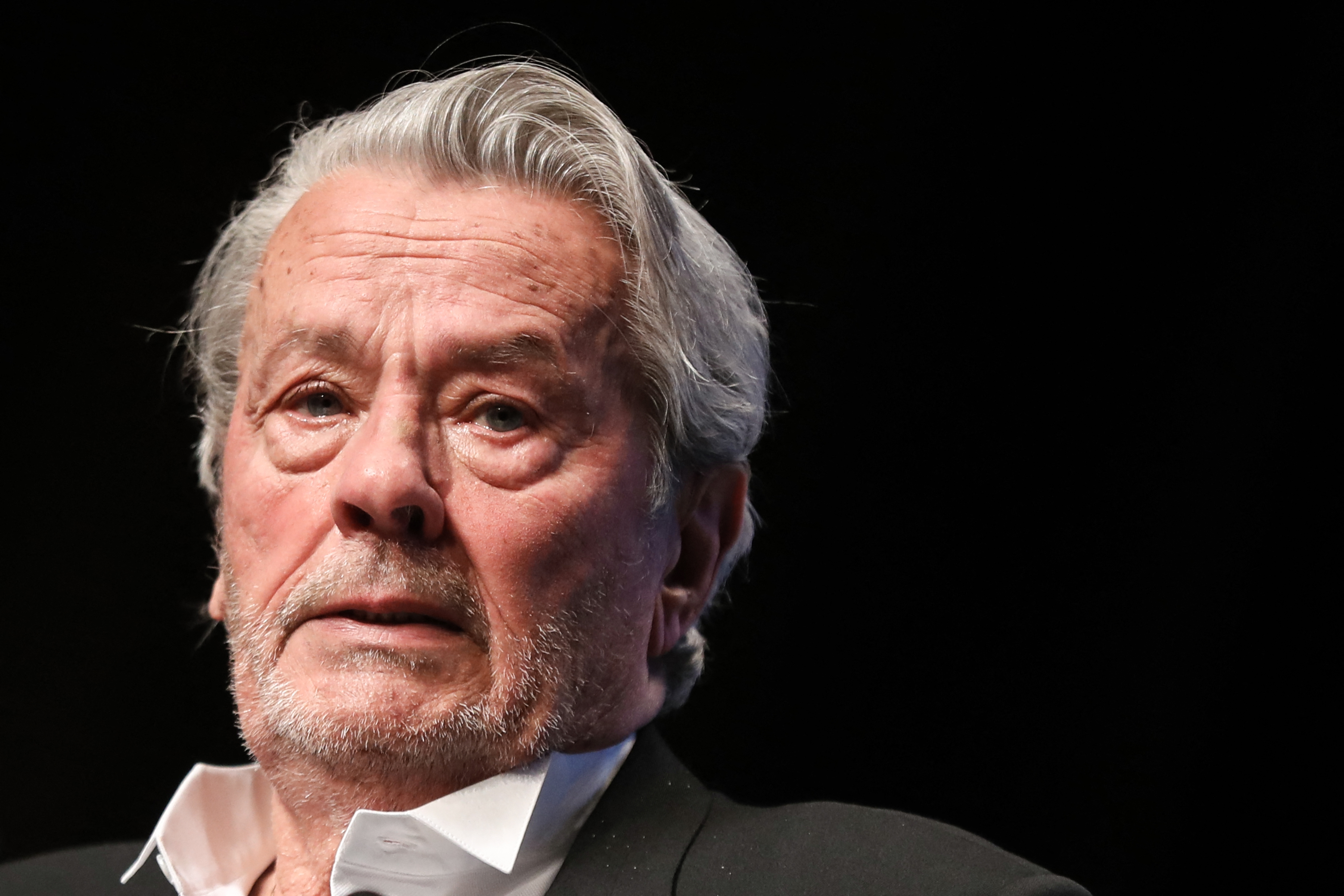El actor francés Alain Delon tras ser galardonado con una Palma de Oro Honorífica durante la 72 edición del Festival de Cine de Cannes, el 19 de mayo de 2019.