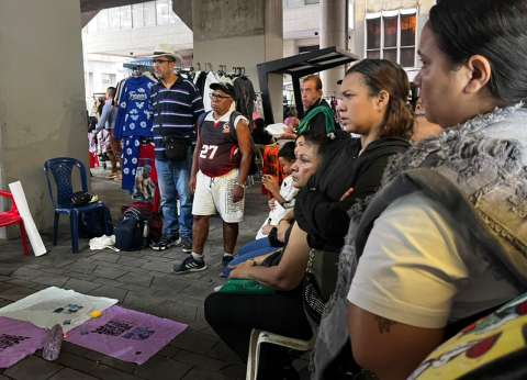 Los temores de los vendedores informales del Parque Berrío en Medellín por renovación urbana