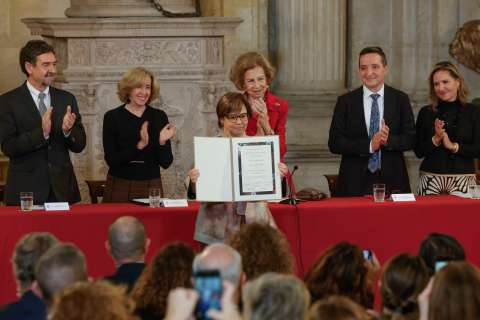 Piedad Bonnett: “La literatura incomoda, rompe tabús. Habla de lo innombrable”