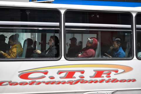 Movilidad hoy, 25 de junio: camión varado en la localidad de Fontibón