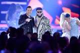 Crece la polémica por la canción “Amarte Duro” de Farruko y Víctor Manuelle 