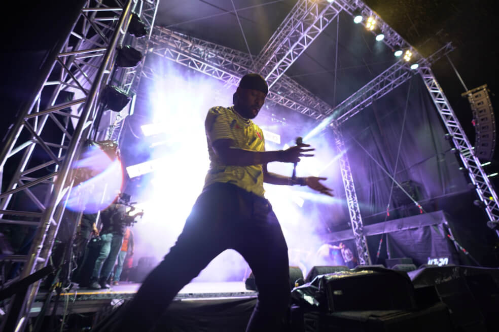 Eddy Kenzo durante su reciente presentación en Medellín.   / Guillermo Camacho