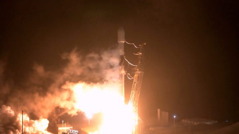 Las imágenes que dejó el despegue de la primera misión de defensa planetaria