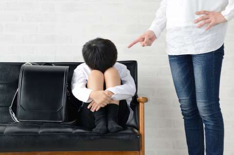 6 frases tóxicas que no deberías decirle nunca a tu hijo