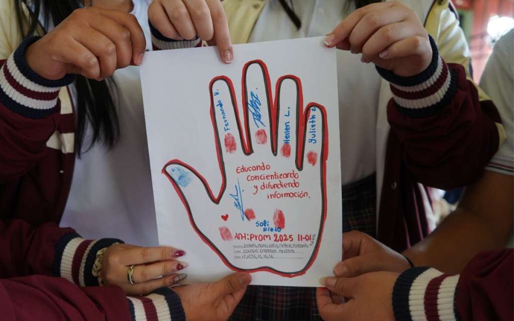 12 de febrero, conmemoración del Día Internacional de las Manos Rojas.