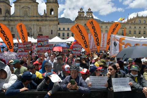 Sindicatos se suman a la “movilización generalizada” convocada por Petro