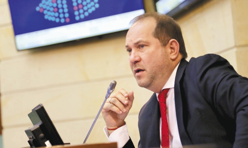 El senador liberal era investigado por presuntos nexos con grupos paramilitares.