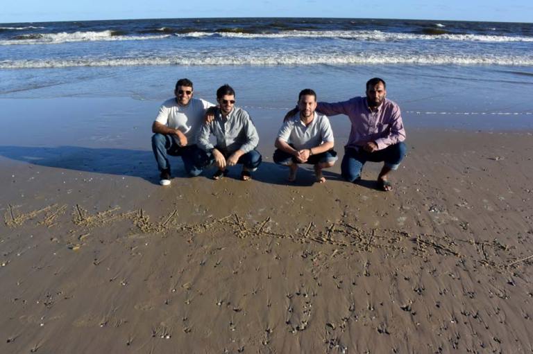 Exprisioneros de Guantánamo celebran su libertad en Uruguay
